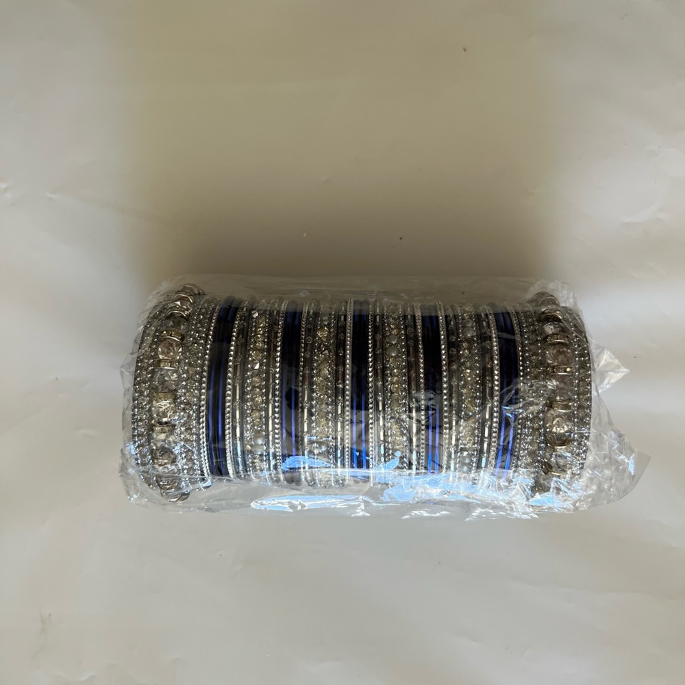 Bangles/Chudiyaan set in blue silver